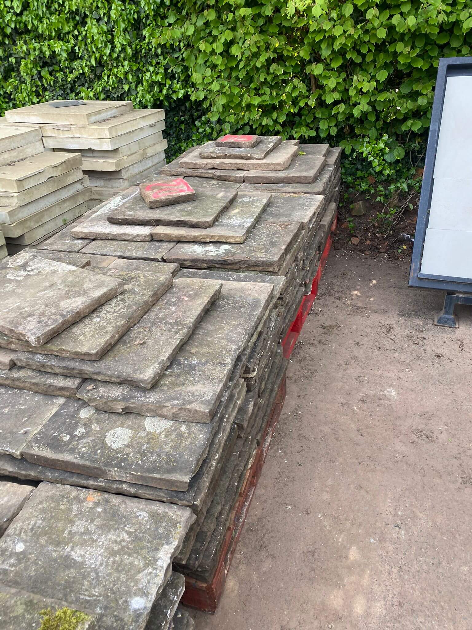 Yorkstone - Reclaimed Bricks & Yorkstone